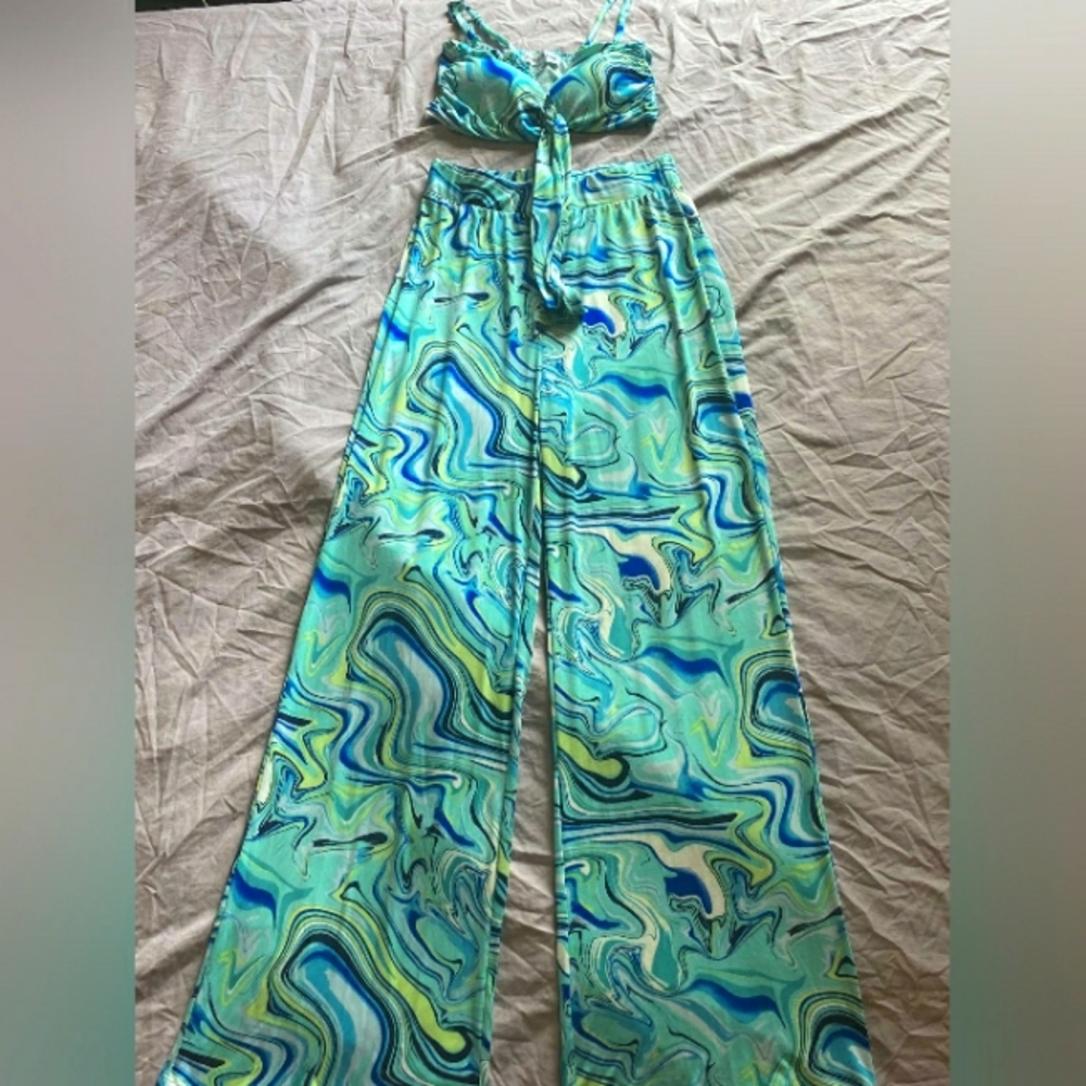 Two piece set